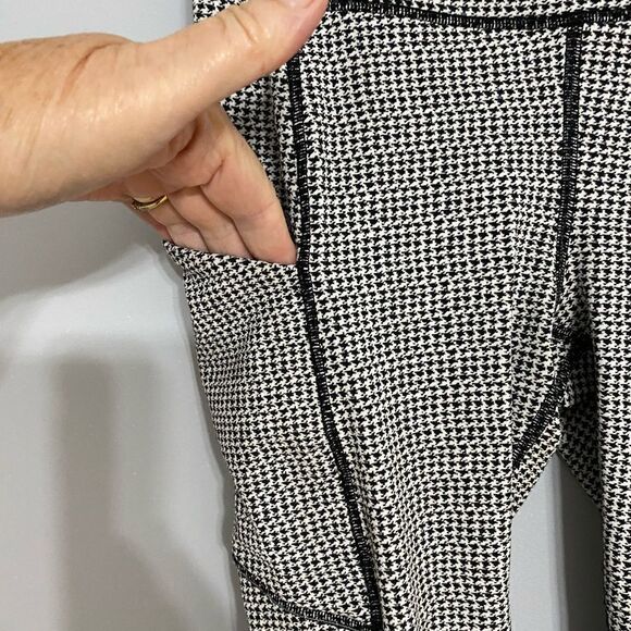 Lululemon Speed Up Tight Leggings Women Size 4 - Picture 3 of 7